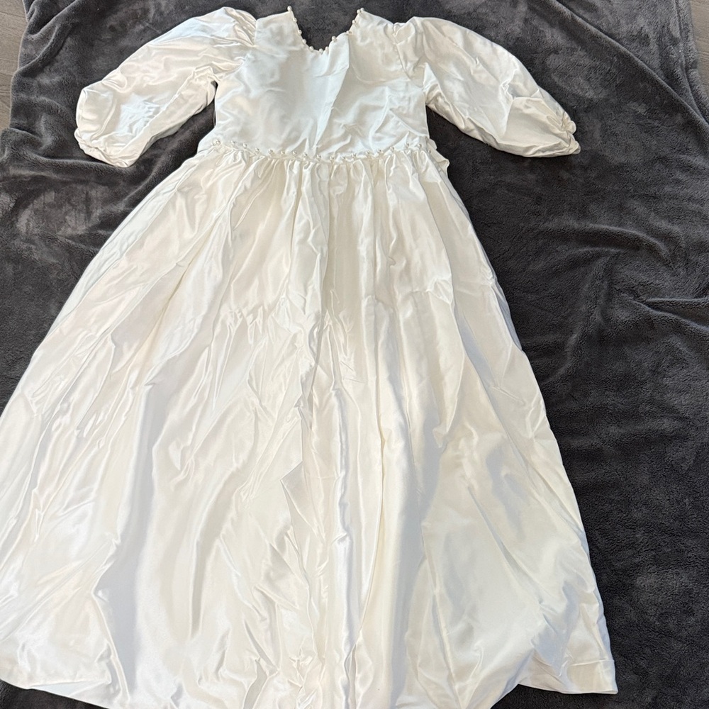 Chic Satin Long Sleeve Dress